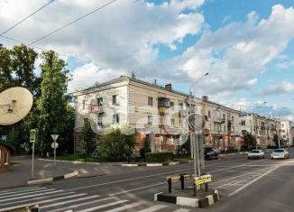 Продается 2-комнатная квартира, 46 м2, Новокузнецк, проспект Строителей, 53