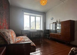 Продается 3-комнатная квартира, 47 м2, Новокузнецк, улица Хитарова, 56