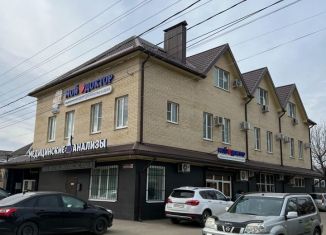 Сдам в аренду офис, 727 м2, Армавир, улица Лавриненко, 100