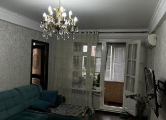 Продается 4-комнатная квартира, 60 м2, Дагестан, улица Юсупа Акаева, 7