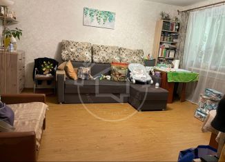3-комнатная квартира на продажу, 57.3 м2, Санкт-Петербург, Долгоозёрная улица, 18, метро Комендантский проспект