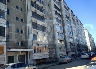 Продается 3-комнатная квартира, 63.5 м2, Екатеринбург, улица Бакинских Комиссаров, 169Б