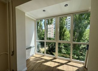 Продам однокомнатную квартиру, 40 м2, Ставропольский край, проспект Калинина, 2к2