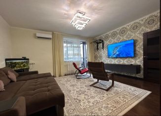 Сдается в аренду двухкомнатная квартира, 64 м2, Казань, улица Алексея Козина, 3Б
