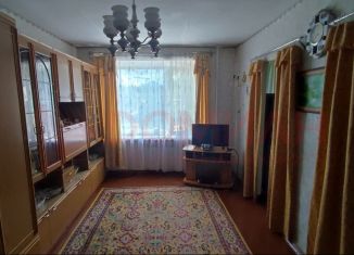 Продам 4-комнатную квартиру, 62 м2, Новочеркасск, улица Калинина, 41