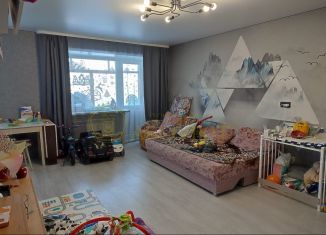 Продается 3-ком. квартира, 56 м2, Дегтярск, улица Гагарина, 4