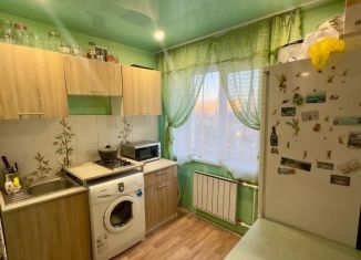 Продам 2-комнатную квартиру, 40 м2, Челябинск, улица Доватора, 20