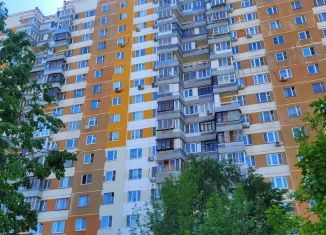 Продам 1-ком. квартиру, 14 м2, Москва, метро Волоколамская, Пятницкое шоссе, 9