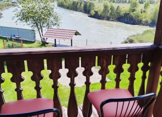 Сдача в аренду коттеджа, 100 м2, село Чемал, Набережная улица, 1