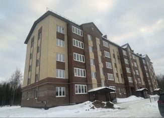 Продается 1-ком. квартира, 38 м2, Котлас, улица Владимира Петухова, 11