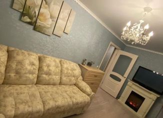 Сдается двухкомнатная квартира, 50 м2, Пенза, улица Пацаева, 7Б