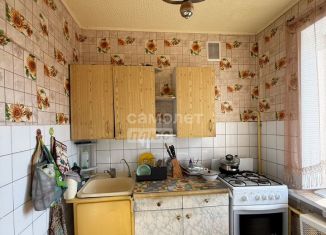 Трехкомнатная квартира на продажу, 48.8 м2, Коряжма, Советская улица, 6