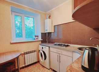 Сдаю в аренду 1-комнатную квартиру, 32 м2, Балашов, улица Энтузиастов, 32А