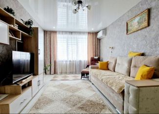 Продаю 1-ком. квартиру, 31 м2, Азнакаево, улица Нефтяников, 21