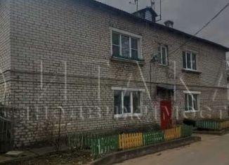 Продается трехкомнатная квартира, 47 м2, Тосно, Рабочая улица, 1