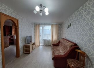 Аренда 3-ком. квартиры, 60 м2, Ломоносов, улица Победы, 12