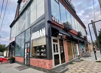 Продажа помещения свободного назначения, 700 м2, Хасавюрт, проспект Имама Шамиля, 115