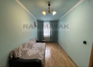 Продается 2-ком. квартира, 42.7 м2, Майкоп, Краснооктябрьская улица, 2