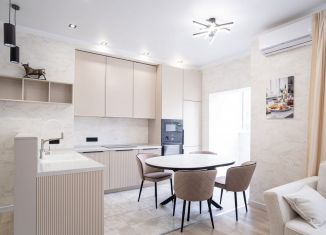 Продам 3-ком. квартиру, 65 м2, Сочи, Параллельная улица, 9лит1, микрорайон Завокзальный