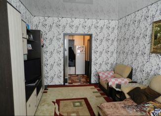 Продается двухкомнатная квартира, 60 м2, Карпинск, улица Луначарского, 34