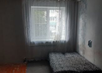 Продам 1-ком. квартиру, 32 м2, Ржев, Октябрьская улица, 2