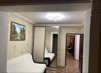 Квартира на продажу со свободной планировкой, 70 м2, Владикавказ, улица Барбашова, 35-й микрорайон