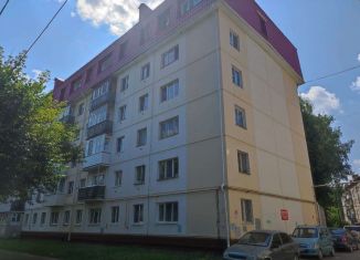 Продается многокомнатная квартира, 47 м2, Йошкар-Ола, Кремлёвская улица, 35