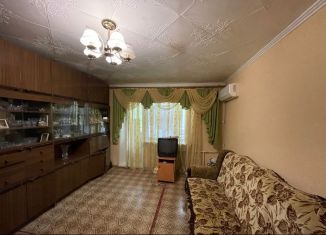 Продам 2-ком. квартиру, 50 м2, Ртищево, улица Чкалова, 4