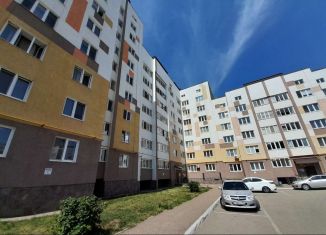 Продаю 1-ком. квартиру, 38 м2, Стерлитамак, улица Машиностроителей, ЖК Янтарный