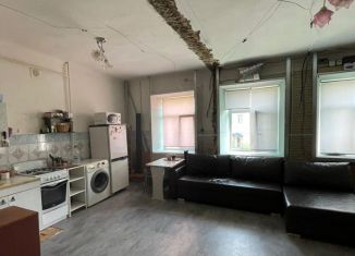 Продам квартиру студию, 42 м2, Краснотурьинск, улица Серова, 16