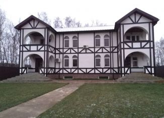 Дом на продажу, 530 м2, поселок городского типа Апастово, улица Садыковой
