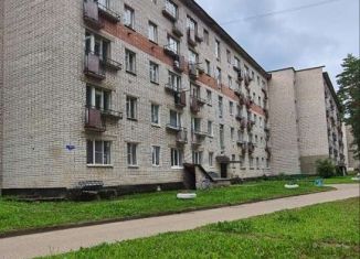 Продам 3-комнатную квартиру, 56.9 м2, посёлок Солнечный, Новая улица, 34