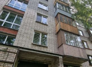 Продам многокомнатную квартиру, 33.5 м2, Санкт-Петербург, Белградская улица, метро Проспект Славы