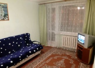 Сдается в аренду 2-комнатная квартира, 37 м2, Соликамск, улица В.И. Кузнецова