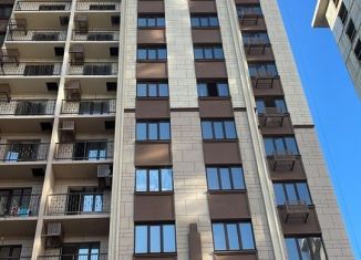 Продается 2-комнатная квартира, 69 м2, Махачкала, улица Ахмата-Хаджи Кадырова, 128
