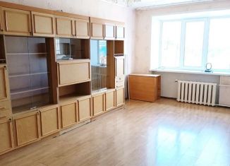 Продается 2-ком. квартира, 43.8 м2, село Чекмагуш, улица Гагарина, 9