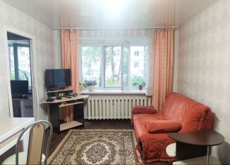 Продаю 2-комнатную квартиру, 44 м2, Краснокамск, улица Калинина, 3