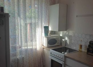 Продается 2-ком. квартира, 44 м2, Бородино, микрорайон Победы, 15