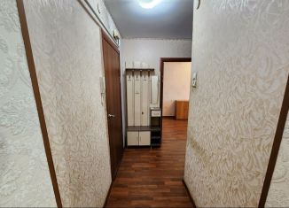 Продаю двухкомнатную квартиру, 43.8 м2, Артёмовский, Заводская улица, 50