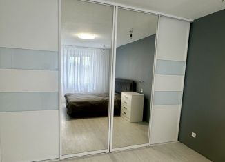 Продам 2-комнатную квартиру, 61 м2, Екатеринбург, улица Академика Шварца, 8к1, улица Академика Шварца