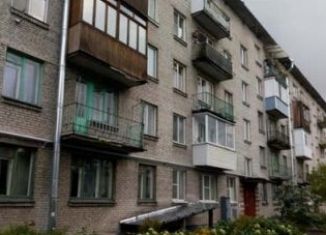 Продается двухкомнатная квартира, 42.3 м2, Кировск, улица Маяковского, 5