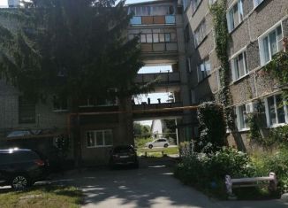 Продается двухкомнатная квартира, 46.5 м2, поселок городского типа Междуреченск, Приморская улица, 15