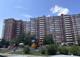 Трехкомнатная квартира в аренду, 101 м2, Тольятти, улица Маршала Жукова, 8, Автозаводский район