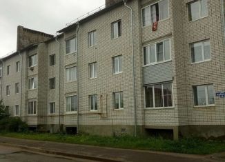 Сдается в аренду двухкомнатная квартира, 50 м2, Гаврилов-Ям, улица Чапаева, 8