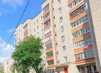 Продажа 1-комнатной квартиры, 32 м2, Рыбинск, улица Суркова, 19