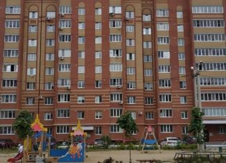 Продается 3-ком. квартира, 80 м2, Йошкар-Ола, улица Петрова, 28, микрорайон Мирный