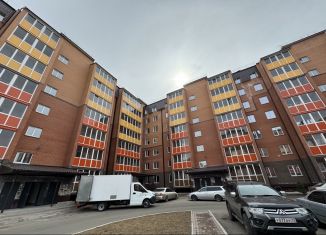 Продаю 1-комнатную квартиру, 42 м2, Абакан, улица Кирова, 185к1