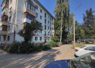 Продается 2-комнатная квартира, 46 м2, Йошкар-Ола, улица Зои Космодемьянской, 126