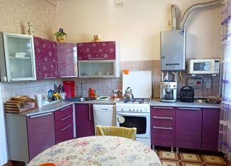 Продается 3-ком. квартира, 80 м2, Оренбургская область, улица Победы, 5/10