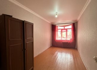 Продам 3-комнатную квартиру, 70 м2, Дербент, улица Гейдара Алиева, 2